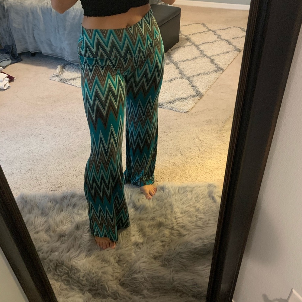 striped pants!